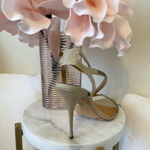 Rhinestone Embellished Clear Evening dress sandals. Size 9M. Never worn. - Picture 4 of 5